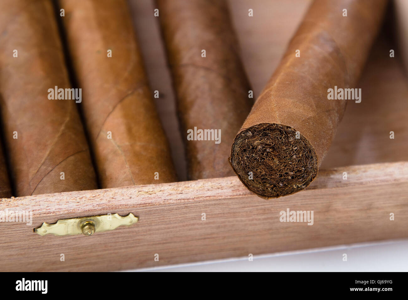 Cuban cigar box hi-res stock photography and images - Alamy