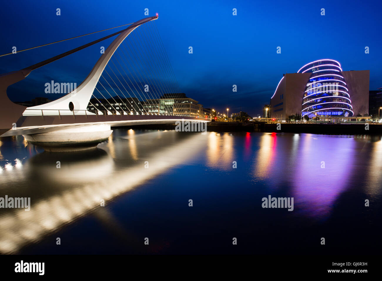 The Samuel Beckett Bridge over the river Liffey, Dublin at night Stock ...