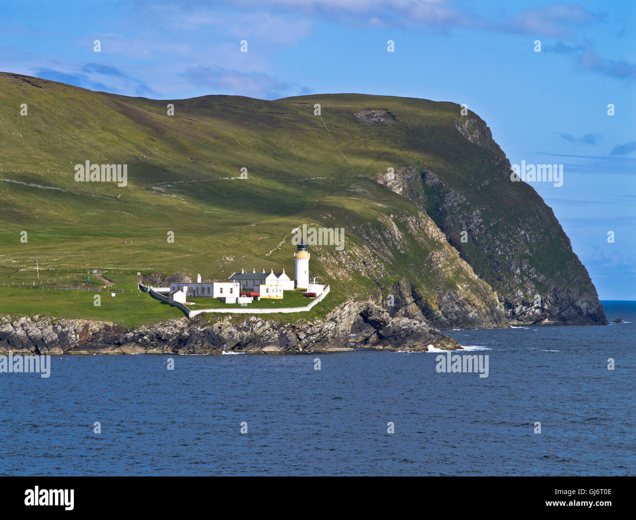 dh Bressay  Lighthouse KIRKABISTER NESS SHETLAND ISLANDS Light house buildings headland coast uk lighthouses scotland scenic Stock Photo