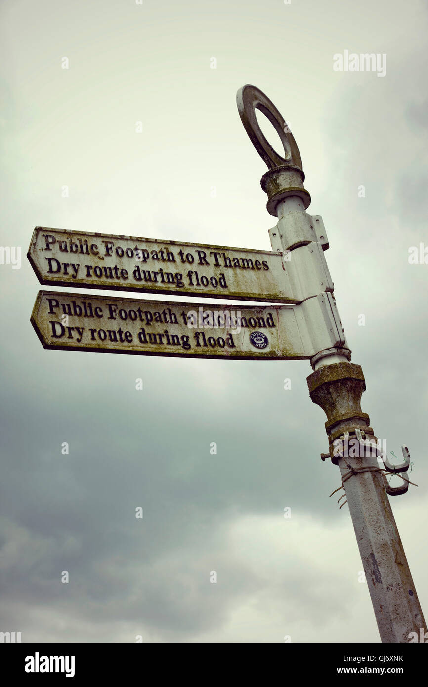 Great Britain, London, sign, signpost, direction, walking Stock Photo
