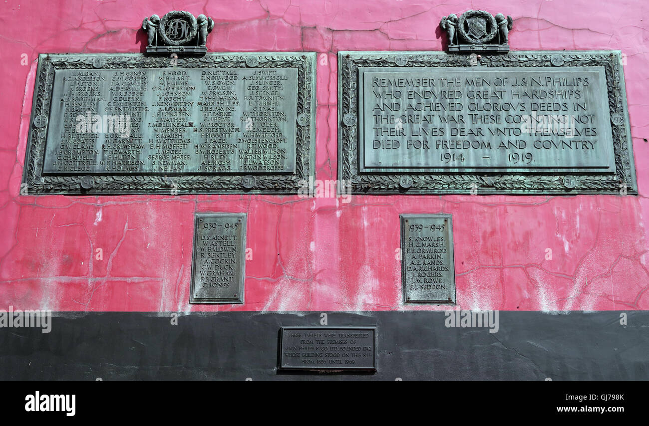 Transferred 1914-18 & 1939-45 tablets Tib St, Manchester. Originally at J & N Phillips & Co Ltd 1826-1969 Stock Photo