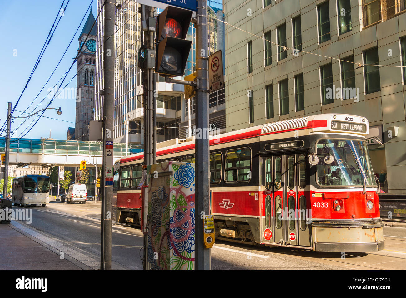 Queen car streetcar hires stock photography and images Alamy