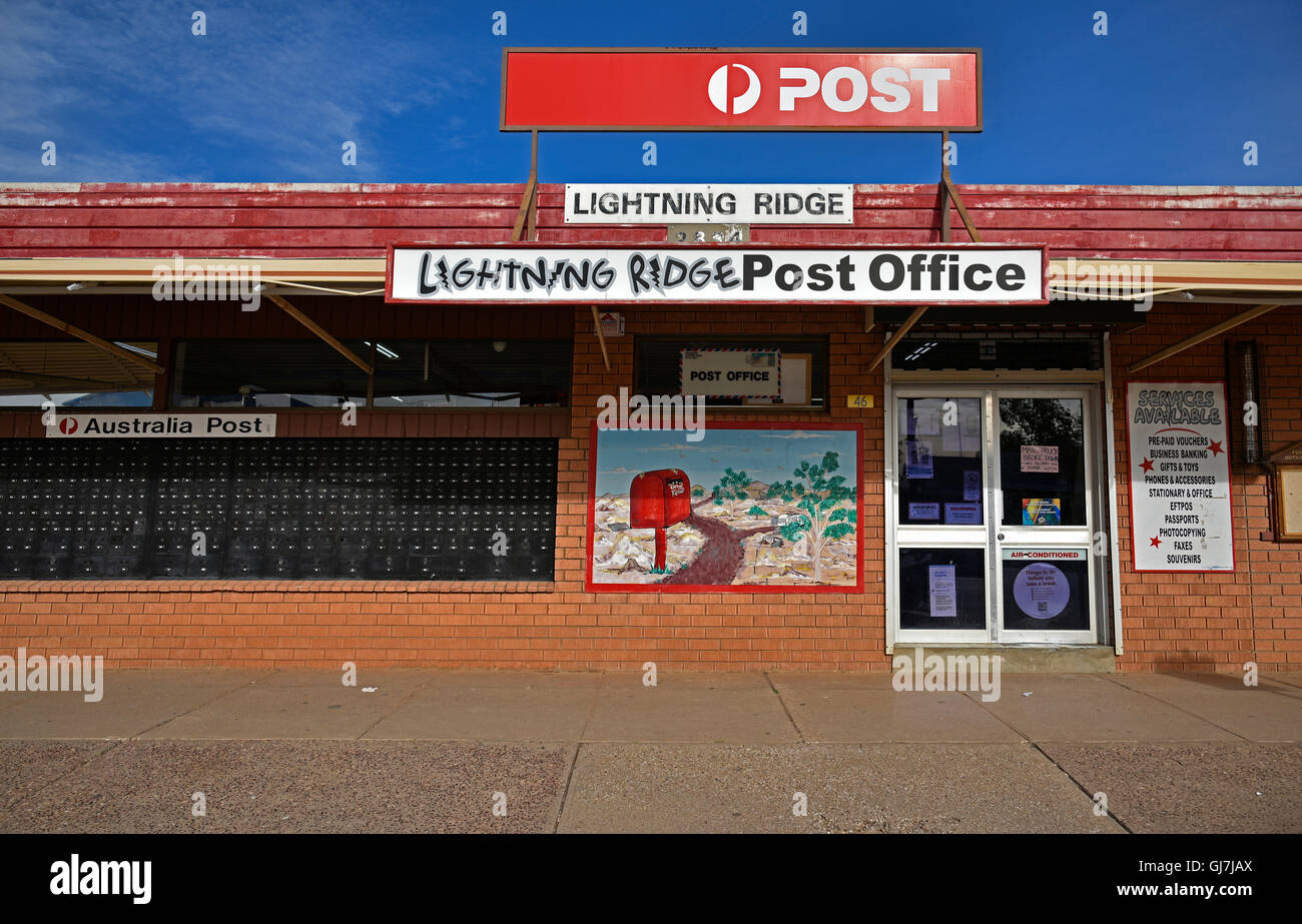 lightning ridge post office in the main street of the opal mining town