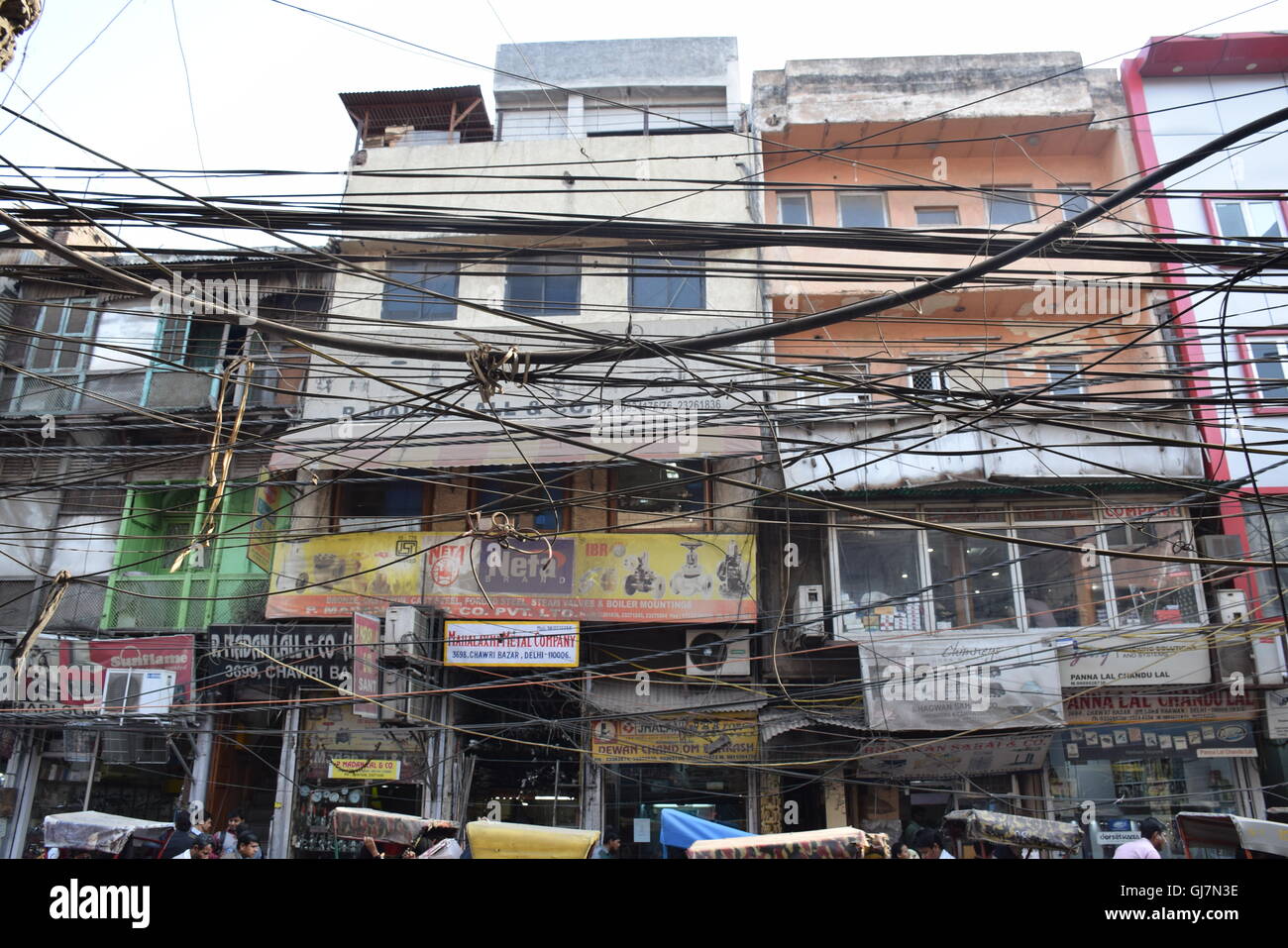 Electric wires on the streets of Chandni Chowk in the old part of Delhi, New Delhi, India Stock Photo