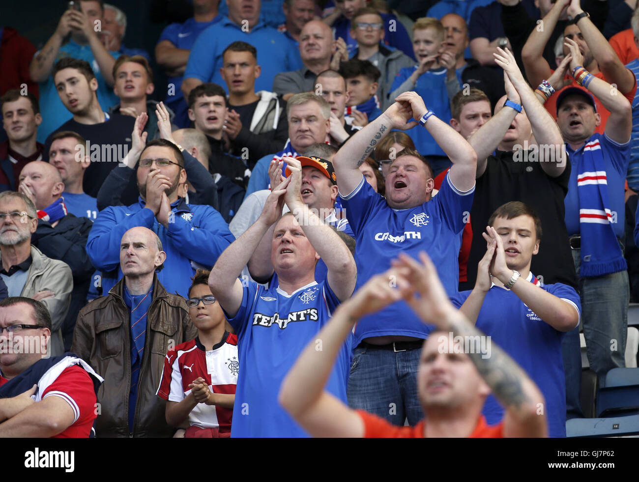 Rangers fc fans hi-res stock photography and images - Page 3 - Alamy