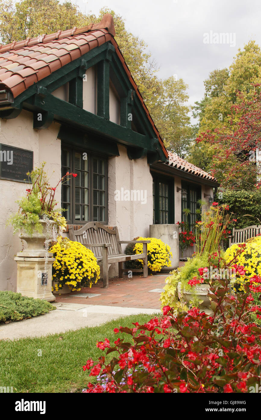 Flower Garden Building And Sitting Bench Smith Gardens Oakwood