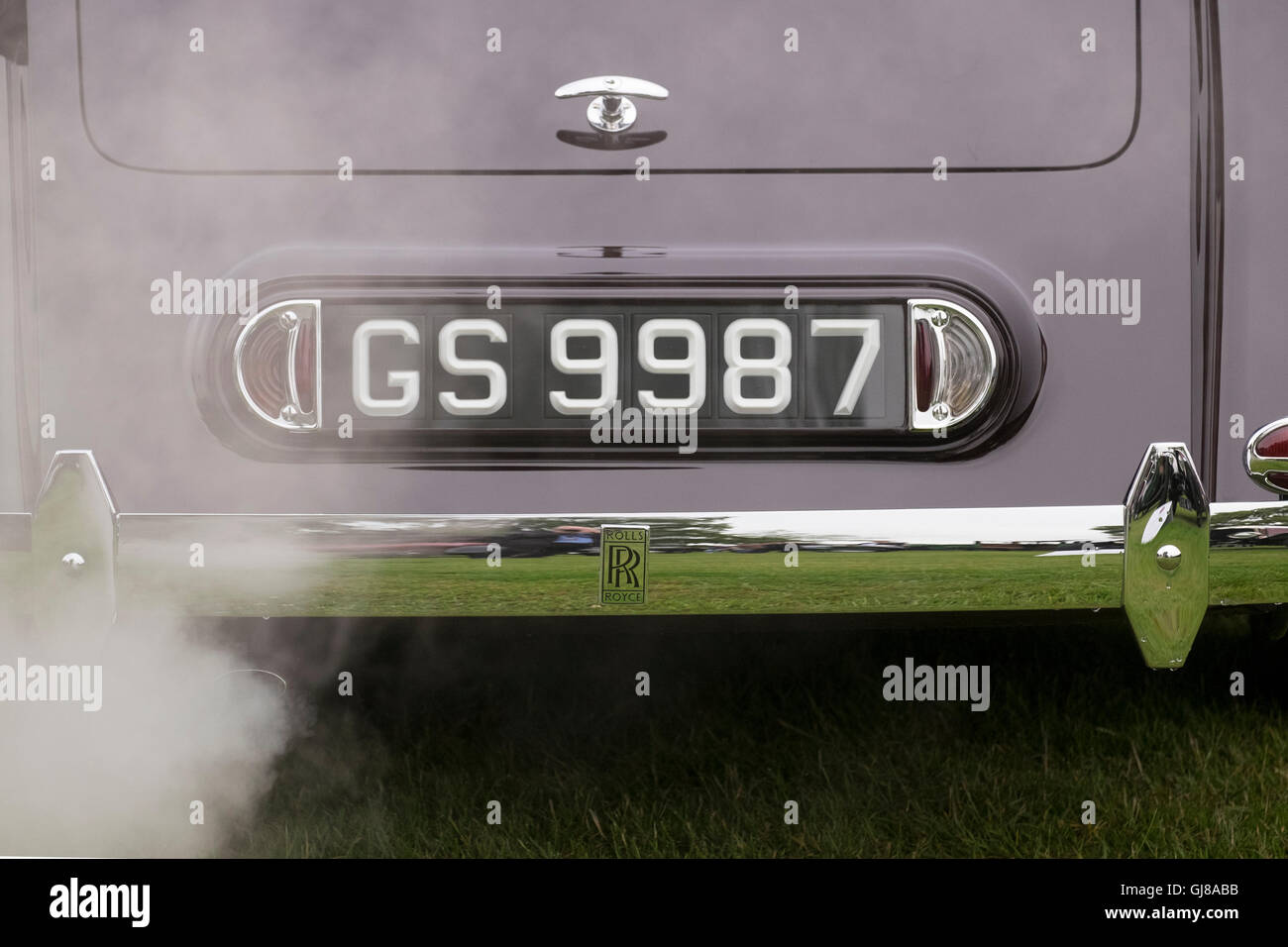 steam pouring from the exhaust on a RollsRoyce Phantom III V12