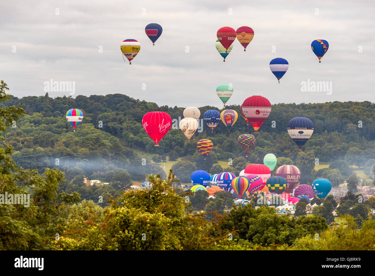 Bristol, UK. 14th August, 2016. Morning mass ascent at the Bristol International Balloon Fiesta 2016, England, United Kingdom, Europe. Credit:  Sebastian Wasek/Alamy Live News Stock Photo