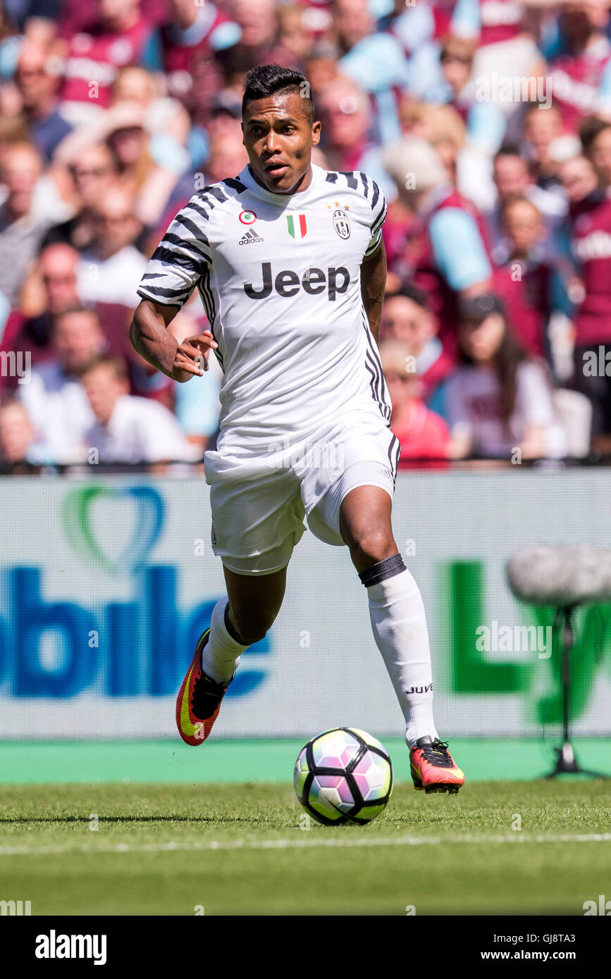 Alex Sandro (Juventus), AUGUST 7, 2016 - Football / Soccer : Pre-season friendly, Bet Way Cup match between West Ham 2-3 Juventus at Olympic Stadium in London, England. (Photo by Maurizio Borsari/AFLO) Stock Photo