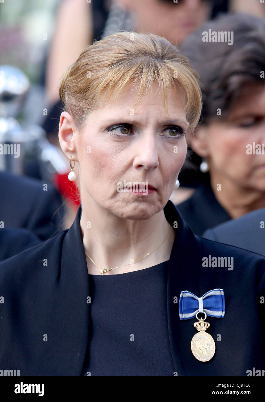 Bucharest, Romania. 13th Aug, 2016. Princess Maria of Romania takes part in the burial ceremony for late Queen Ana of Romania, who died 01 08 2016 in Morges (Switzerland), at Curtea de Arges in Bucharest, Romania, 13 August 2016. Photo: Albert Nieboer//dpa/Alamy Live News Stock Photo
