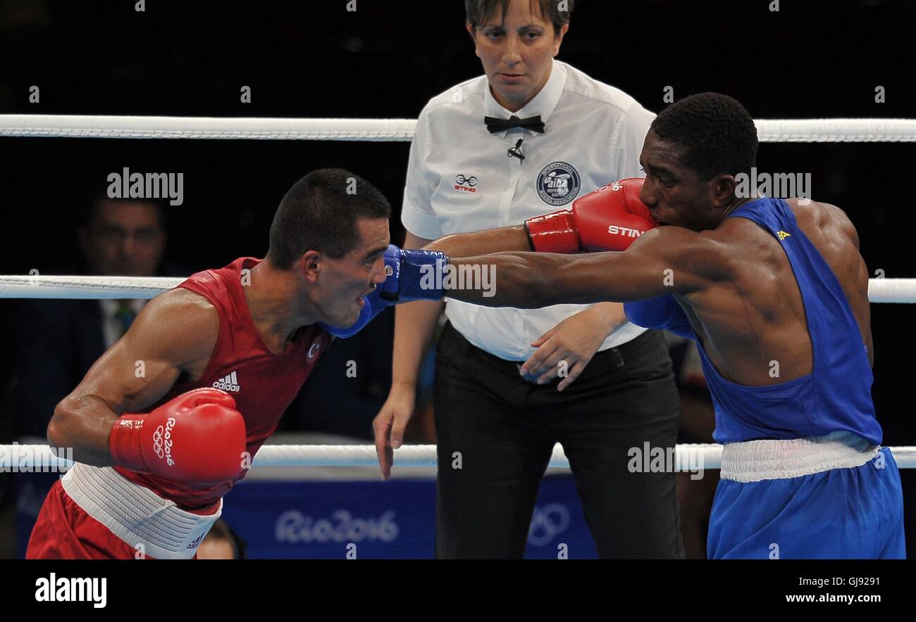 Batuhan Gozgec (TUR, red) and Joedison Teixeira (BRA). Boxing. Riocentro 6. Olympic park. Rio de Janeiro. Brazil. 14/08/2016. Stock Photo