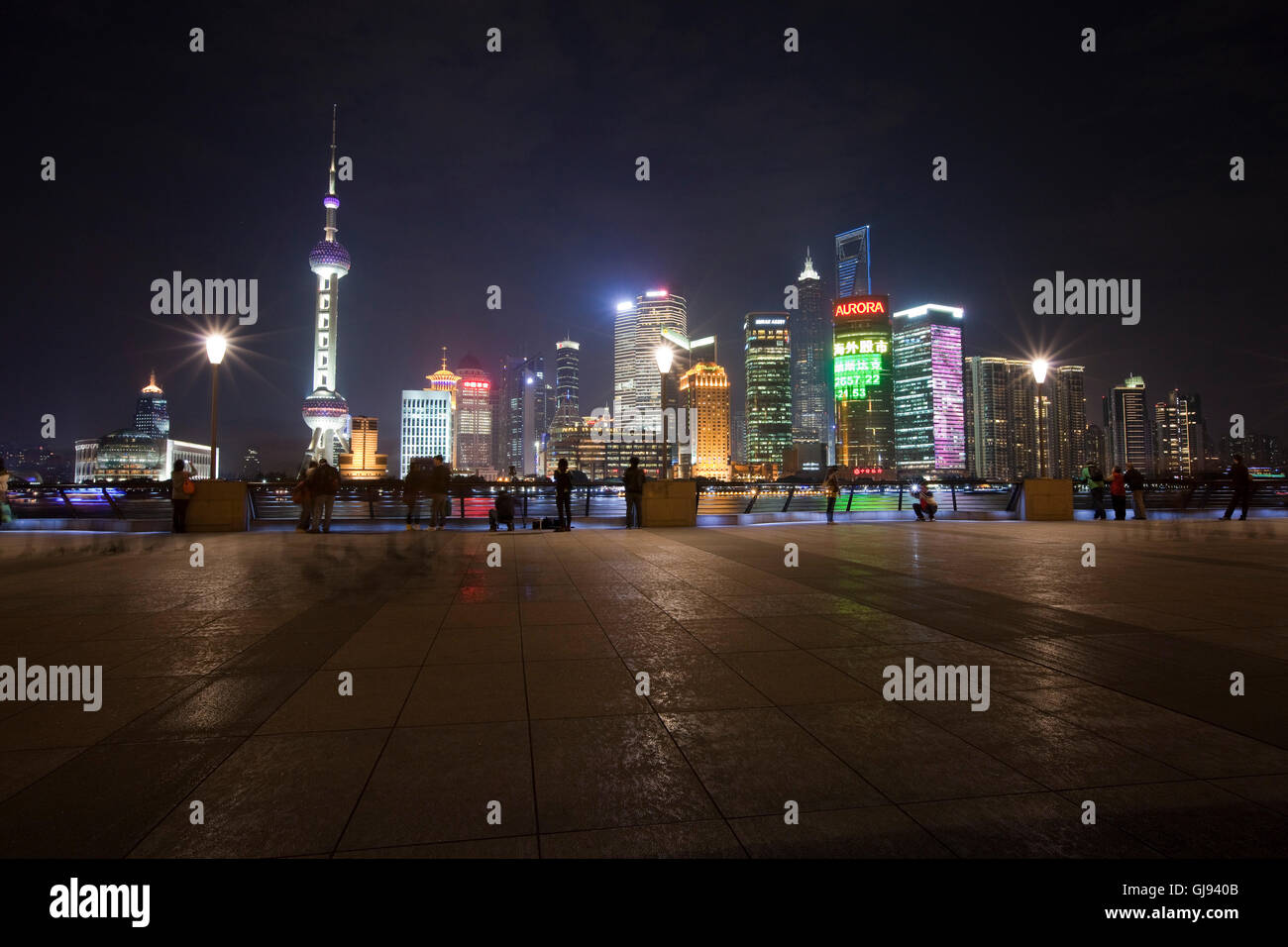 Landmarks shanghai building group hi-res stock photography and images ...