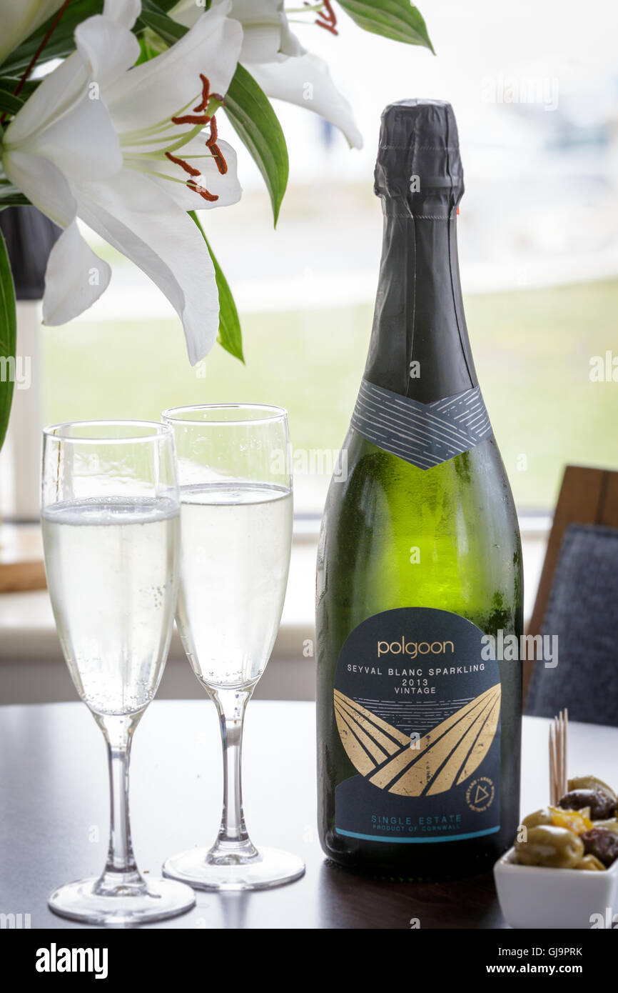 Cornish Polgoon sparkling white wine. English 'Champagne' Stock Photo