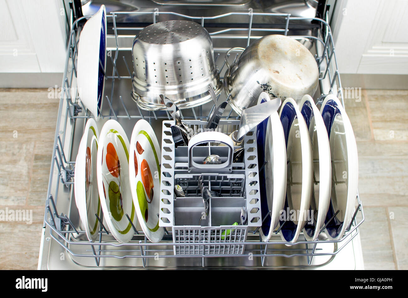 Inside dishwasher hires stock photography and images Alamy