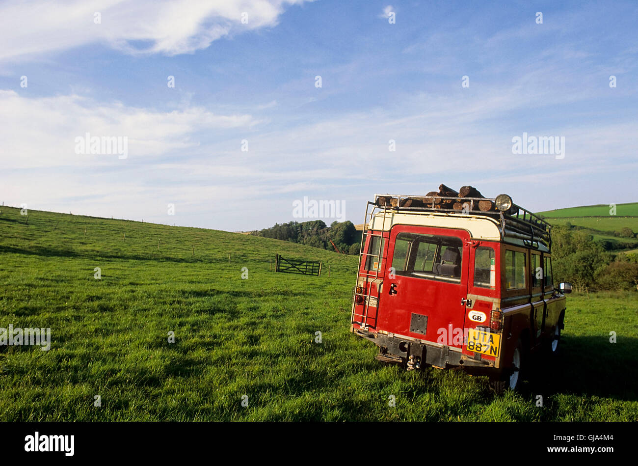 Car, Range Rover, turf, scenery Stock Photo - Alamy