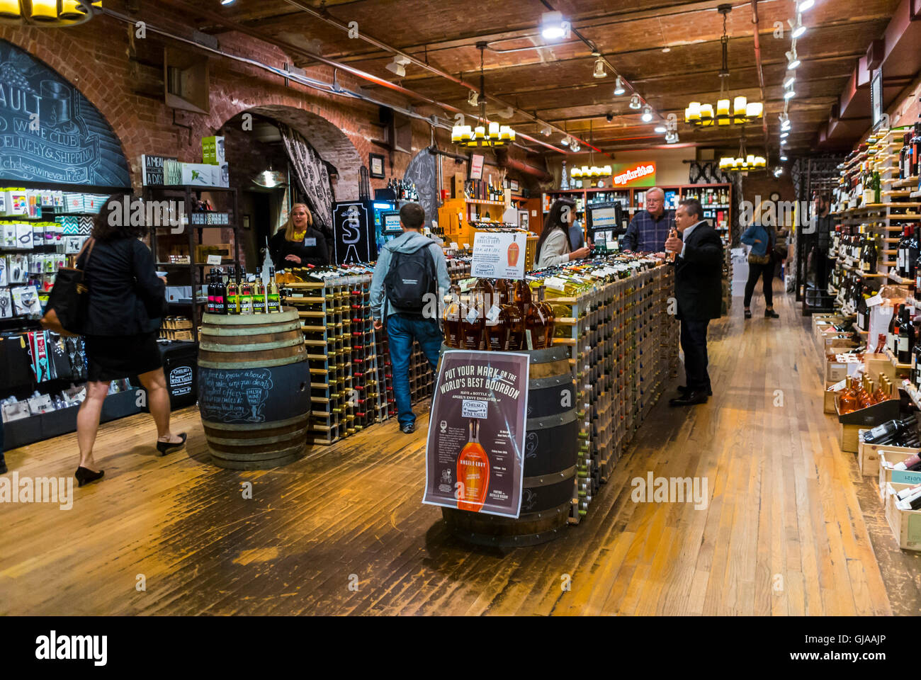 New York City, NY, USA, American People in Wine Shop, CHelsea Market, Shopping Stock Photo