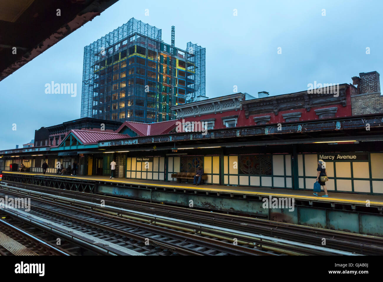 New York, NY, USA, Brooklyn Subway Station, Evening, Quay Platform, Marcy Avenue, Tracks at Dusk Stock Photo