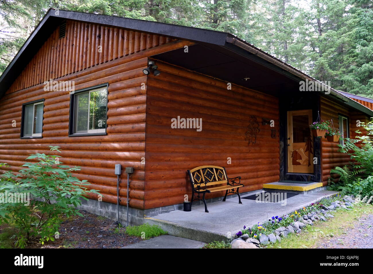 Rustic design of the Stoney Creek Inn Bed and Breakfast log cabin in