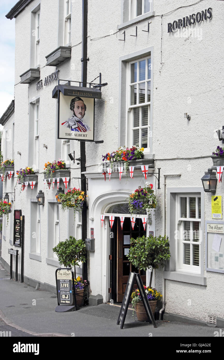 The Albert public house, BownessonWindermere Stock Photo Alamy