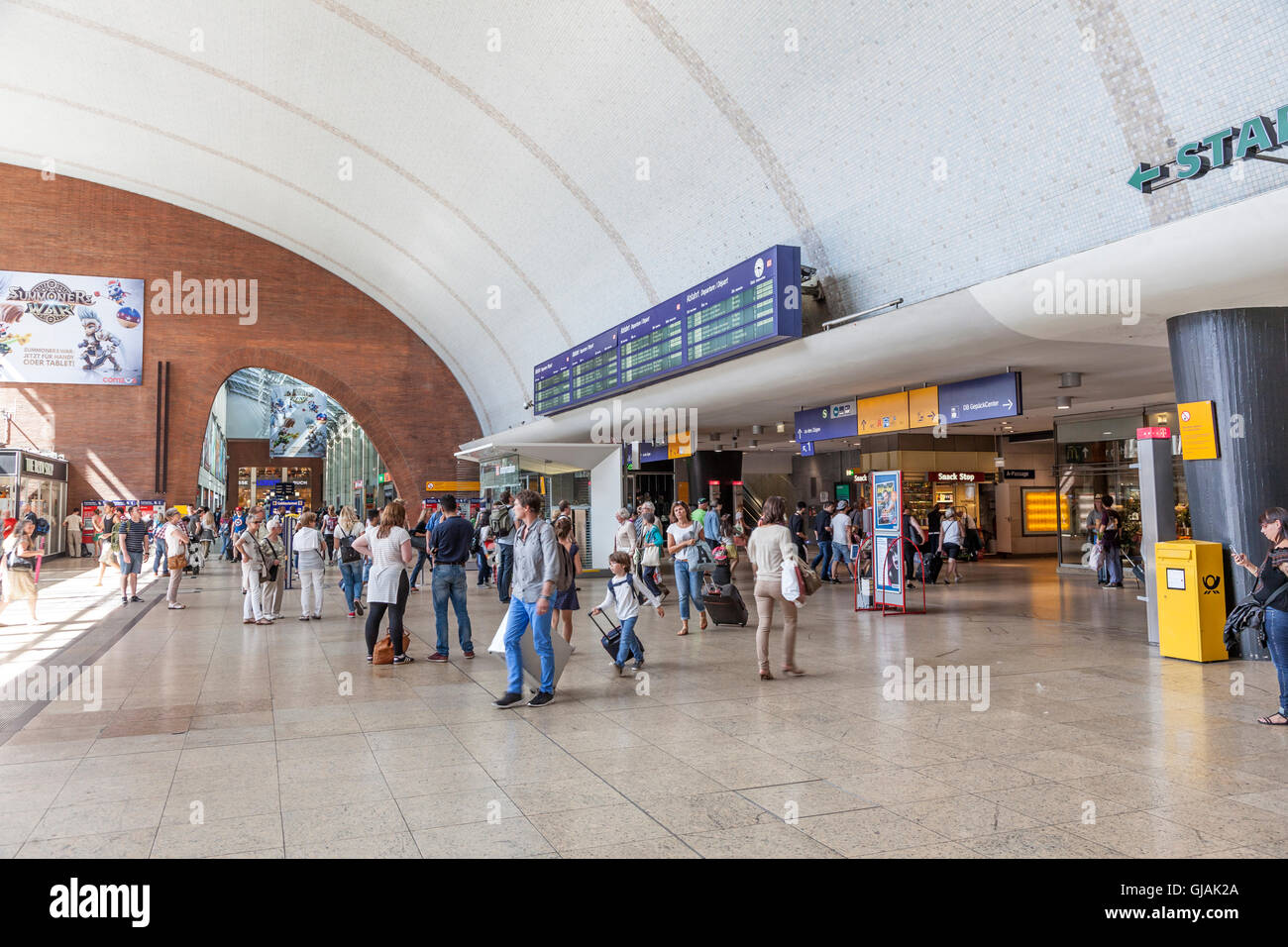 Passenger train cologne koln hires stock photography and images Alamy
