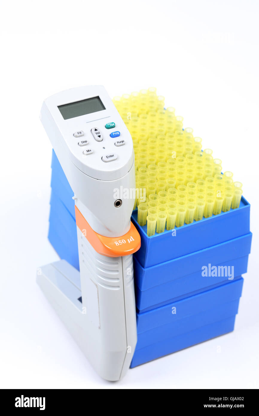 850ul 12 way pipettor and pipet tips Stock Photo Alamy