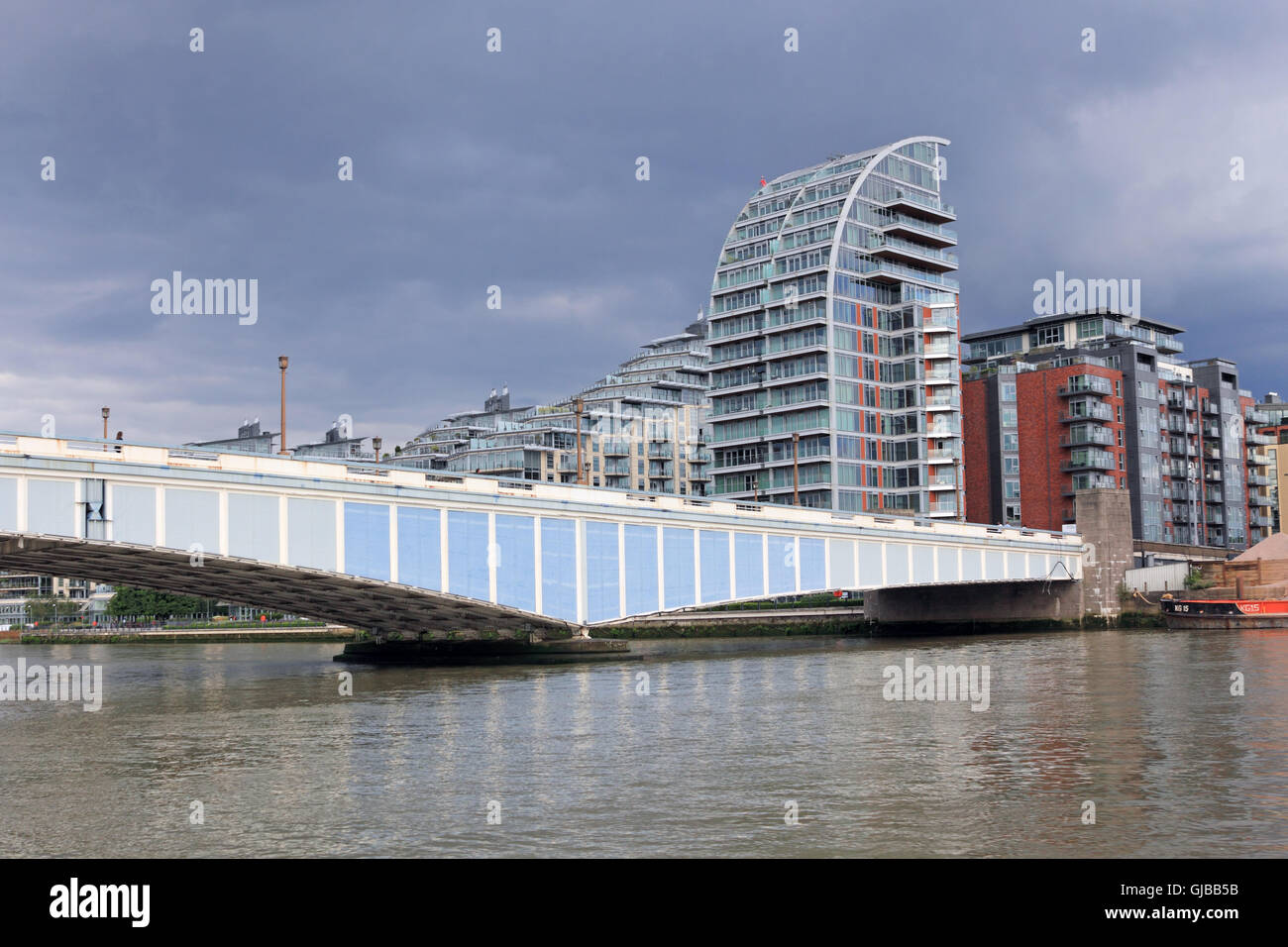 Wandsworth bridge hi res stock photography and images Alamy