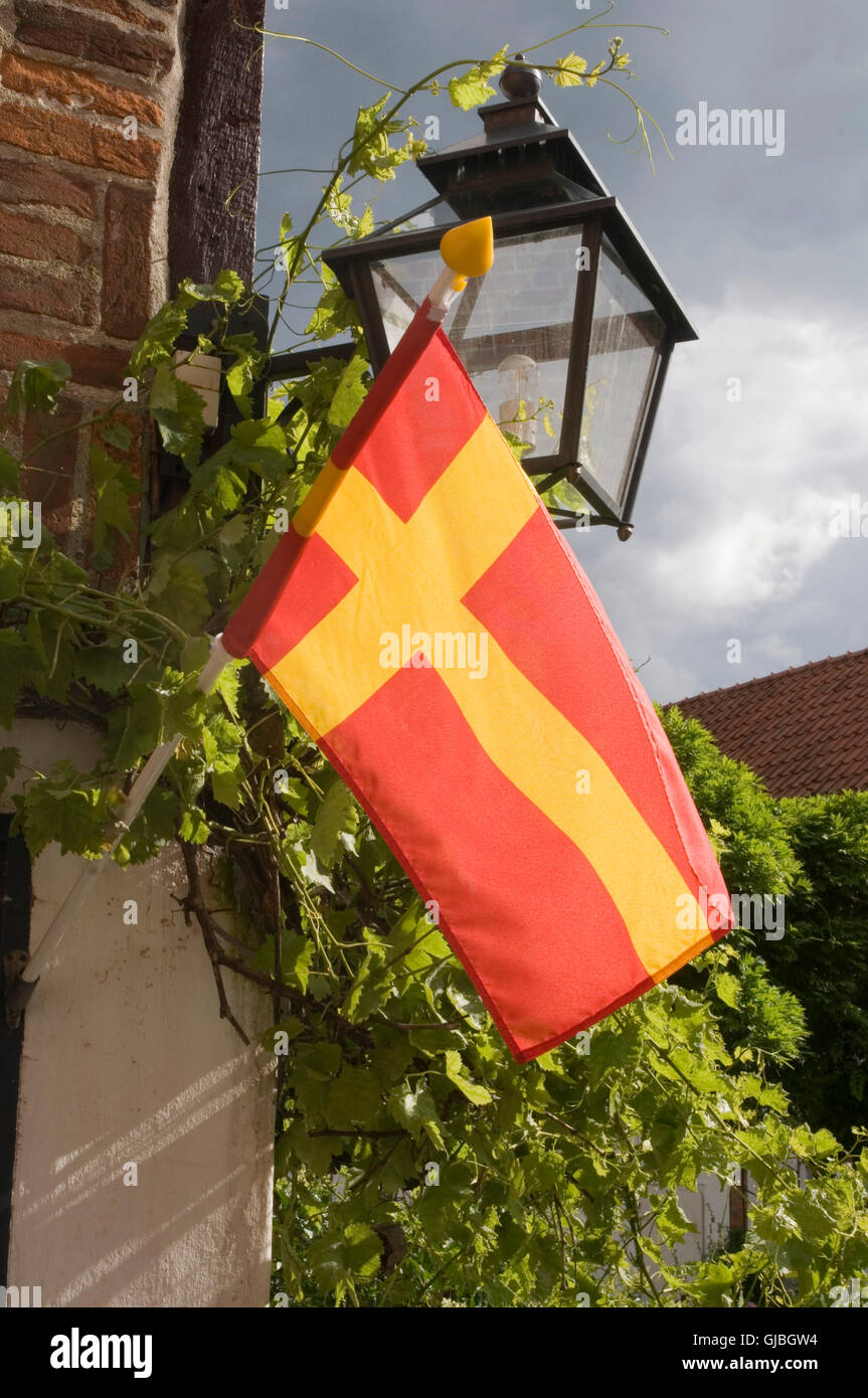 Skåne Scanian Cross Flag sweden flag flags Swedish counties area region red  yellow province län Scania County Skåne County Stock Photo - Alamy