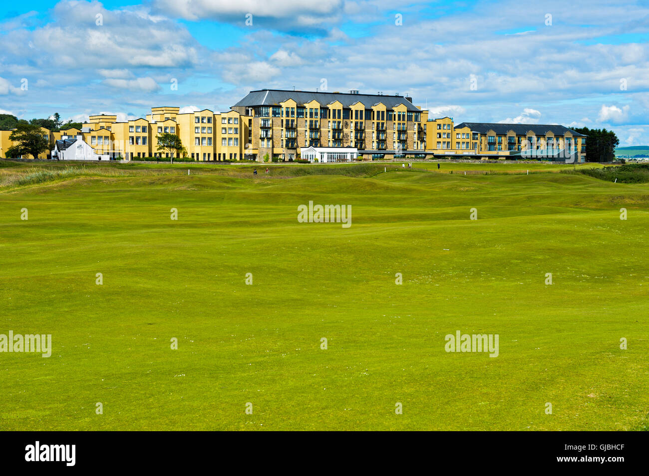 Old Course Hotel behind the Old Course, Golf course St Andrews Links, St Andrews, Fife, Scotland, Great Britain Stock Photo