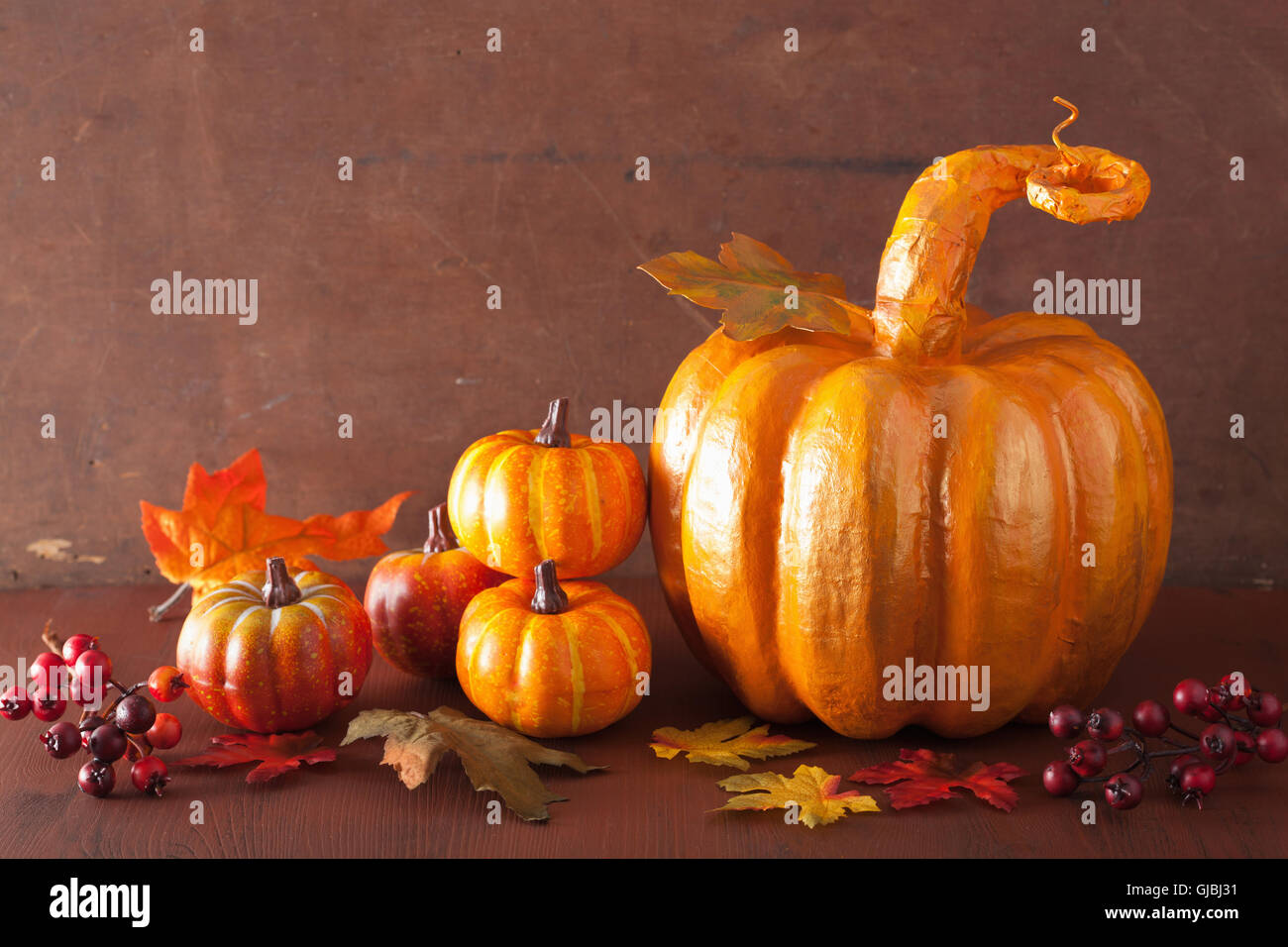 Decoration with papier mache hires stock photography and images Alamy