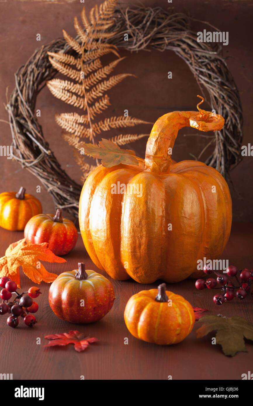 Decoration with papier mache hires stock photography and images Alamy