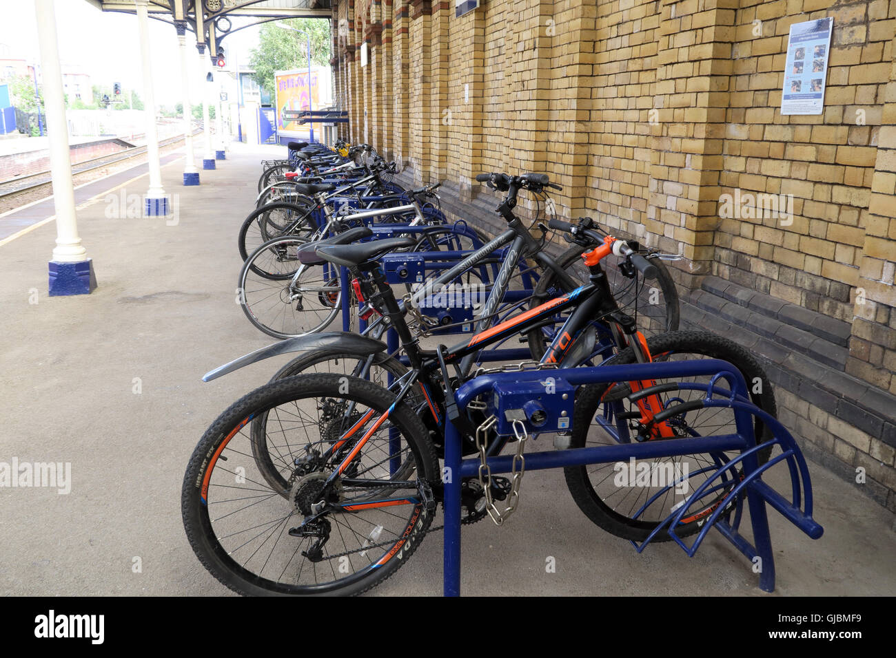 Bicycle / cycle / bike storage platform 1, Warrington Central Railway station, town centre, Cheshire, North West England, UK, WA2 7TD Stock Photo