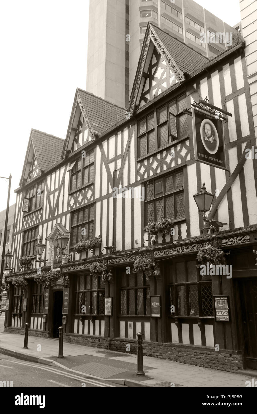 Sepia Shakespeare historic pub, 16 Fountain St, City Centre, Manchester M2 2AA Stock Photo