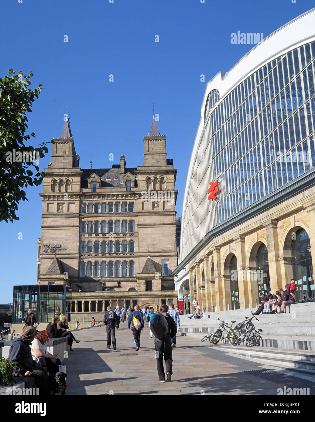 Approach to Lime Street mainline railway station, Liverpool, North West England, L1 1JD Stock Photo