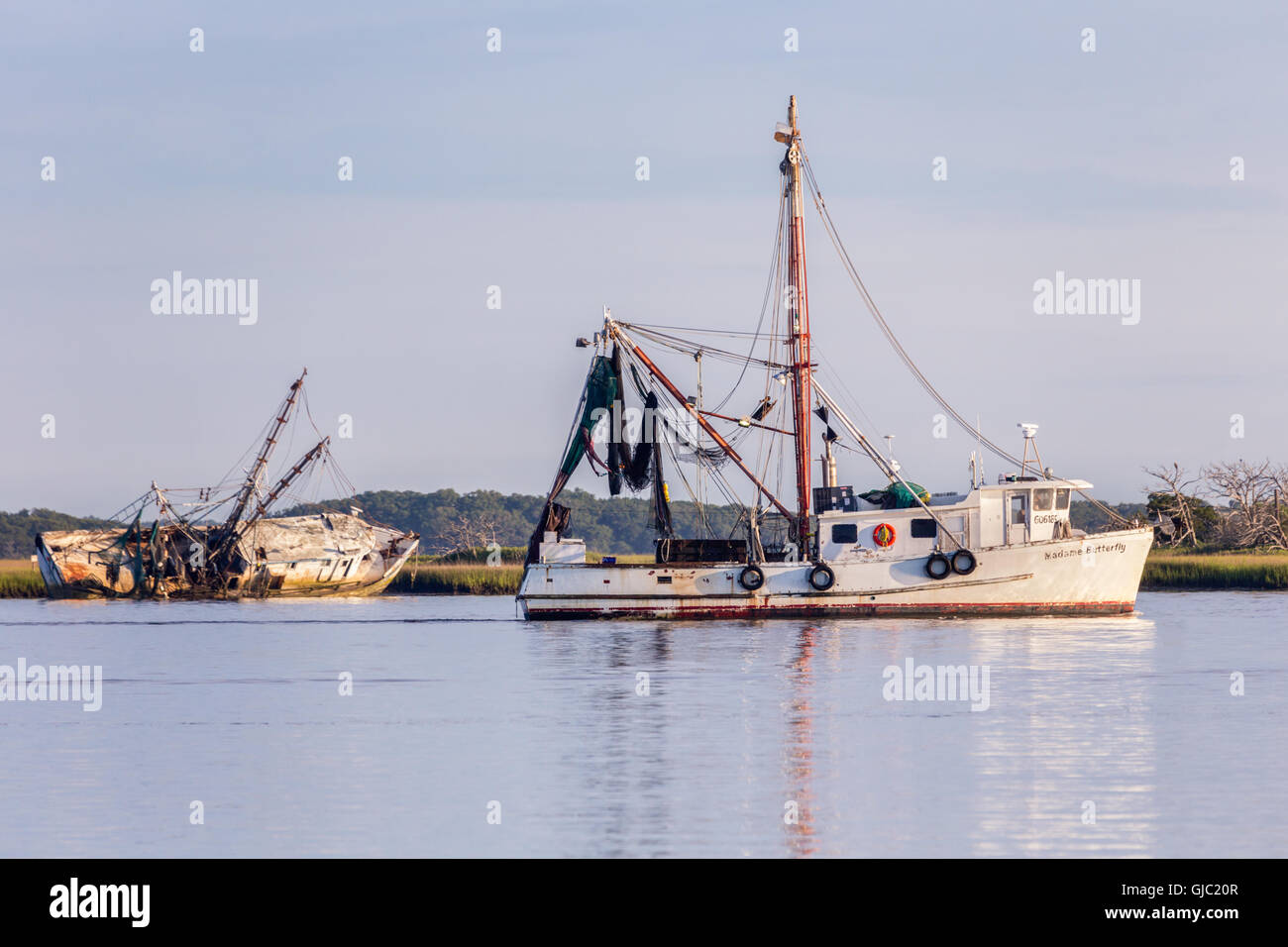 Shrimp boat florida boat hi-res stock photography and images - Alamy