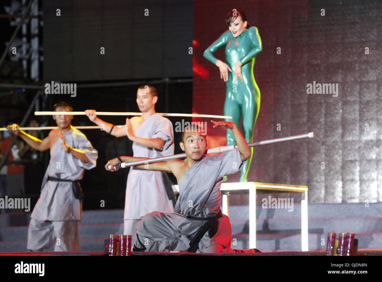 Heihe, China. 15th Aug, 2016. The wellknown Russian contortionist