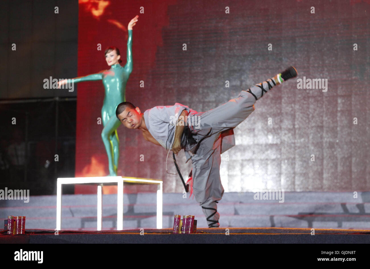 Heihe, China. 15th Aug, 2016. The wellknown Russian contortionist