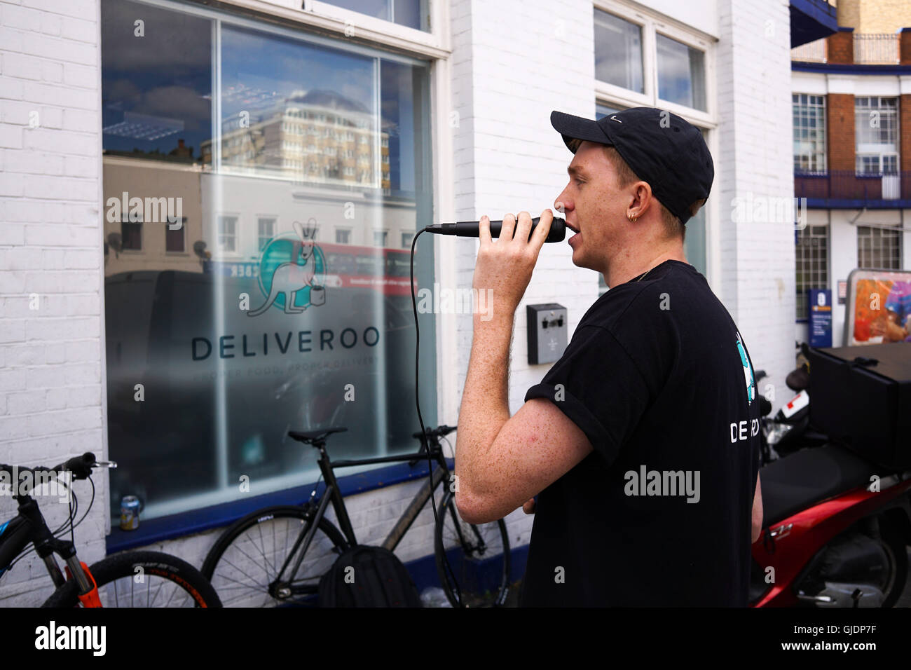 London England UK 15th Aug 2016 Deliveroo Staffs Drivers Strike 