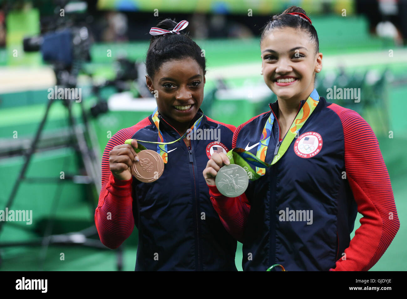 Rio De Janeiro, Brazil. 15th Aug, 2016. SIMONE BILES (left), of the U.S., wins the Bronze medal and LAURIE HERNANDEZ silver medal in Balance Beam Final the Olympic Games Rio 2016, the Olympic Arena on Monday. Credit:  Geraldo Bubniak/ZUMA Wire/Alamy Live News Stock Photo