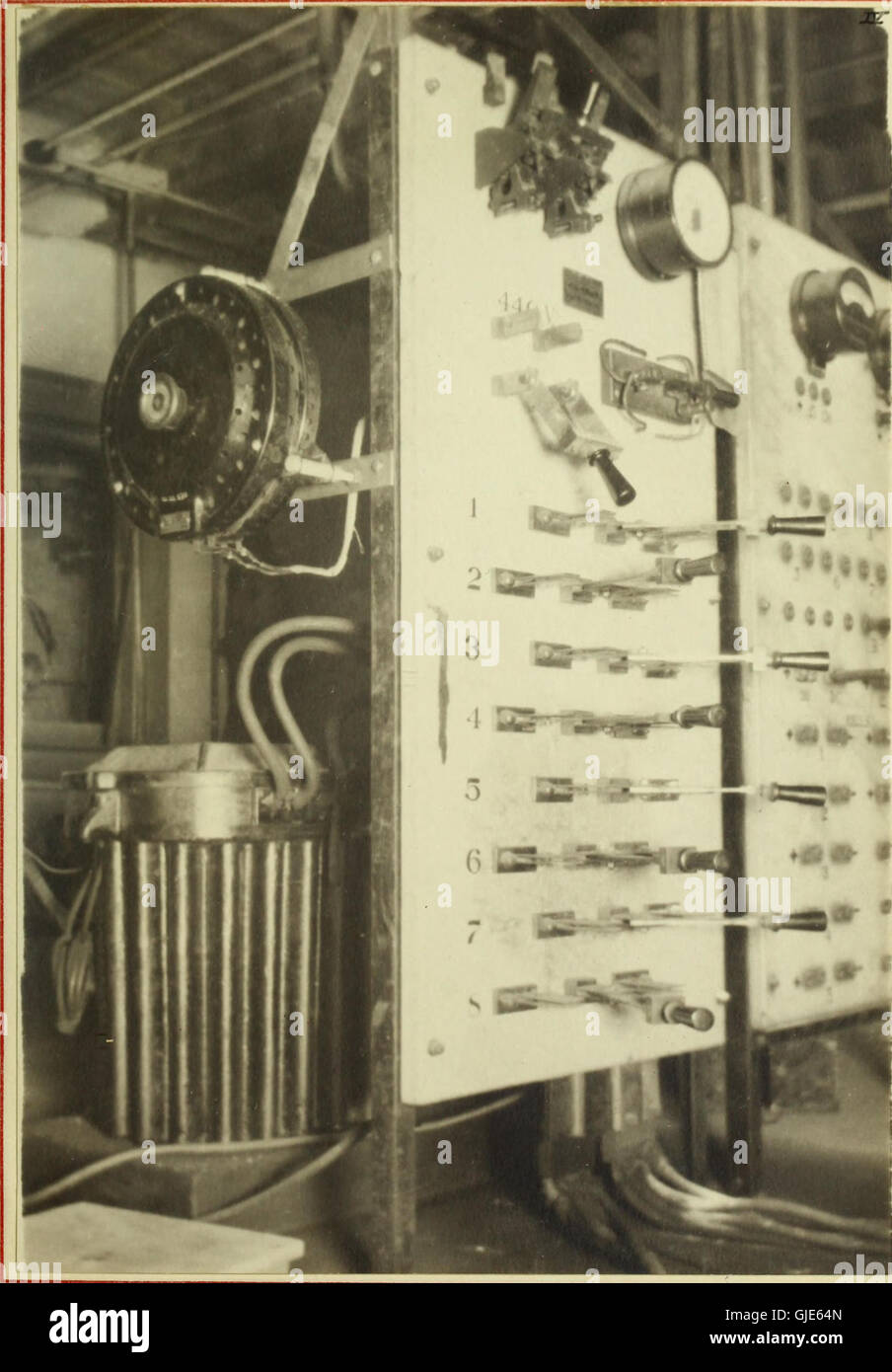 The installation of an Arsem electric vacuum furnace - and the determination of melting points of deoxidation slags (1920) Stock Photo