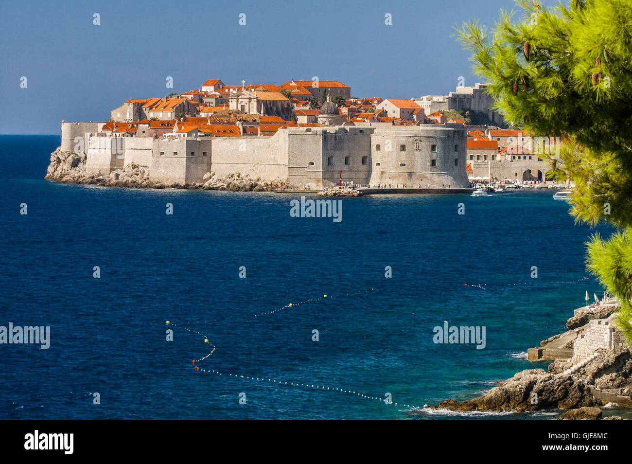 dubrovnik-city-on-adriatic-coast-in-croatia-dubrovnik-is-famous