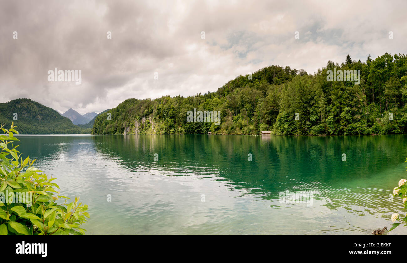 Foggy mountain scenery hi-res stock photography and images - Alamy