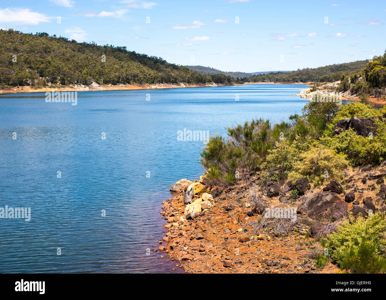 Mundaring Weir near Perth in Western Australia summer shot water ...