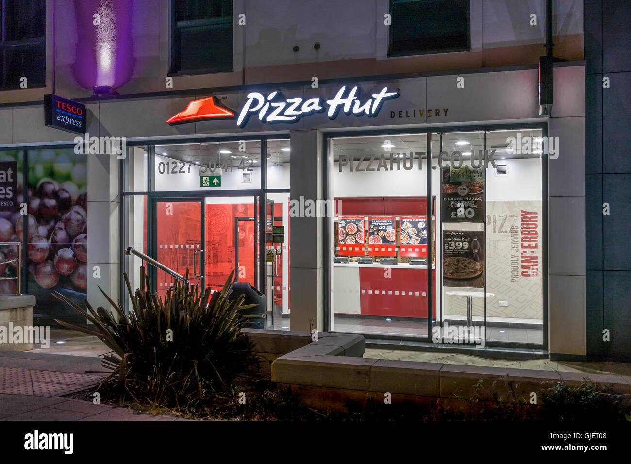 Pizza Hut Stock Photos & Pizza Hut Stock Images Alamy
