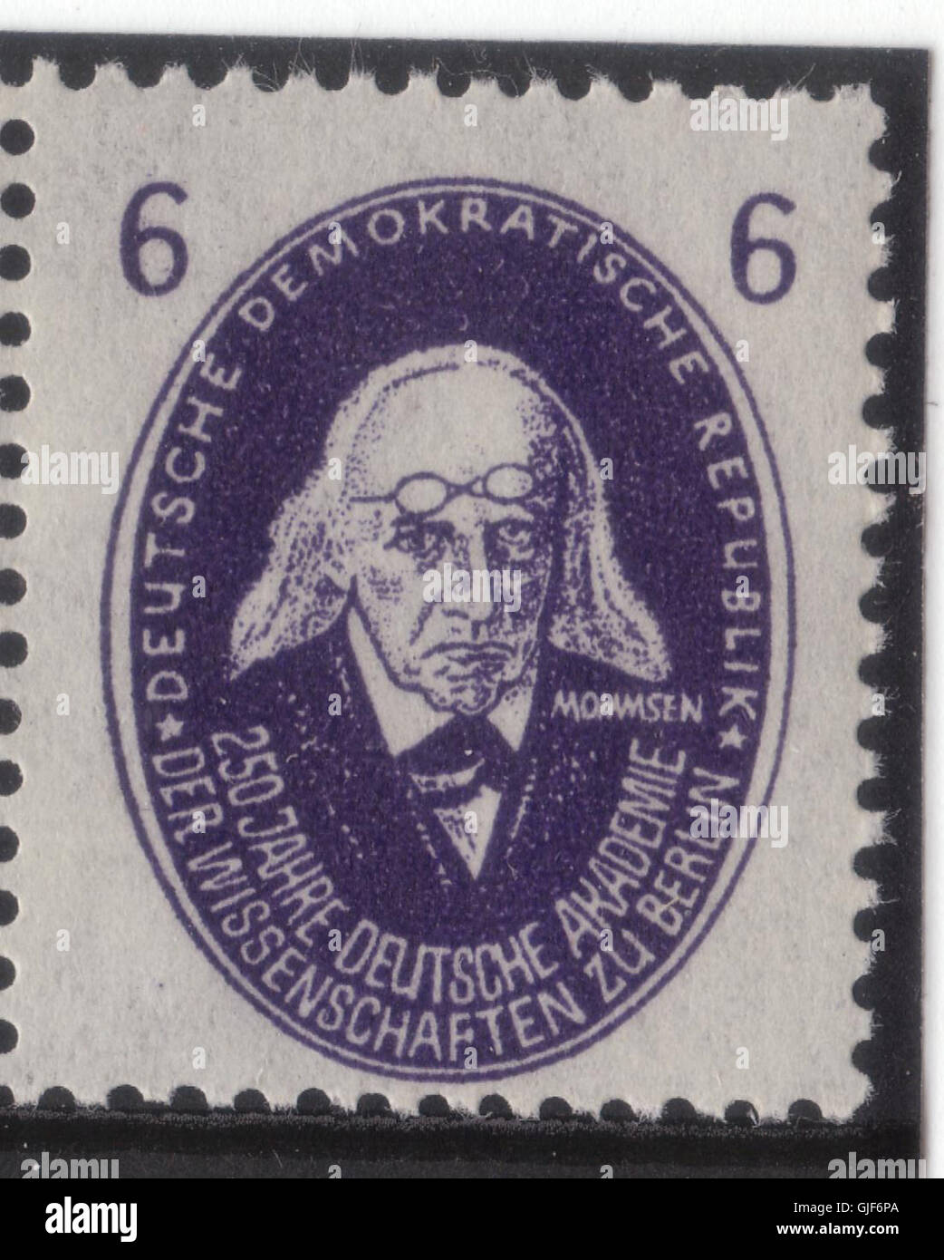 DDR-Briefmarke Akademie 1950 6 Pf Stock Photo