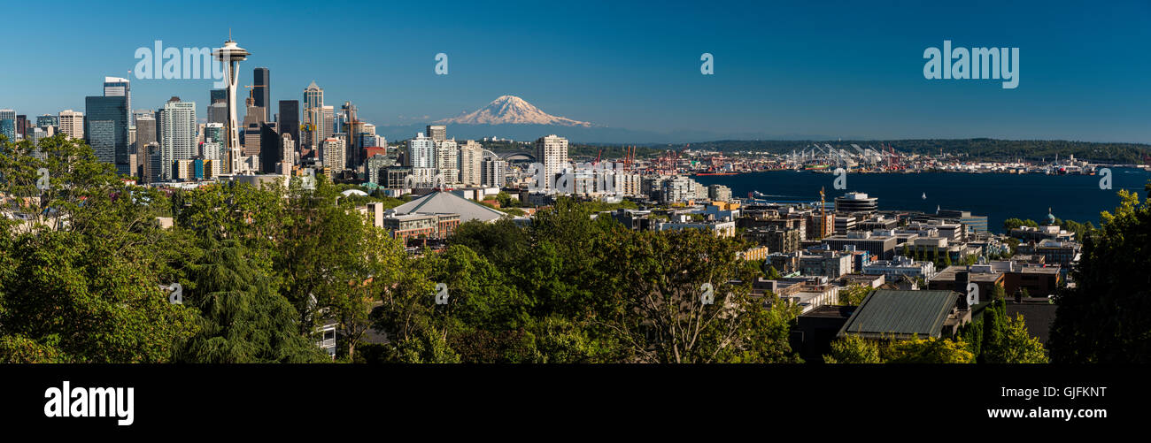 Panoramic view over downtown and Space Needle with Mount Rainier at distance, Seattle, Washington, USA Stock Photo