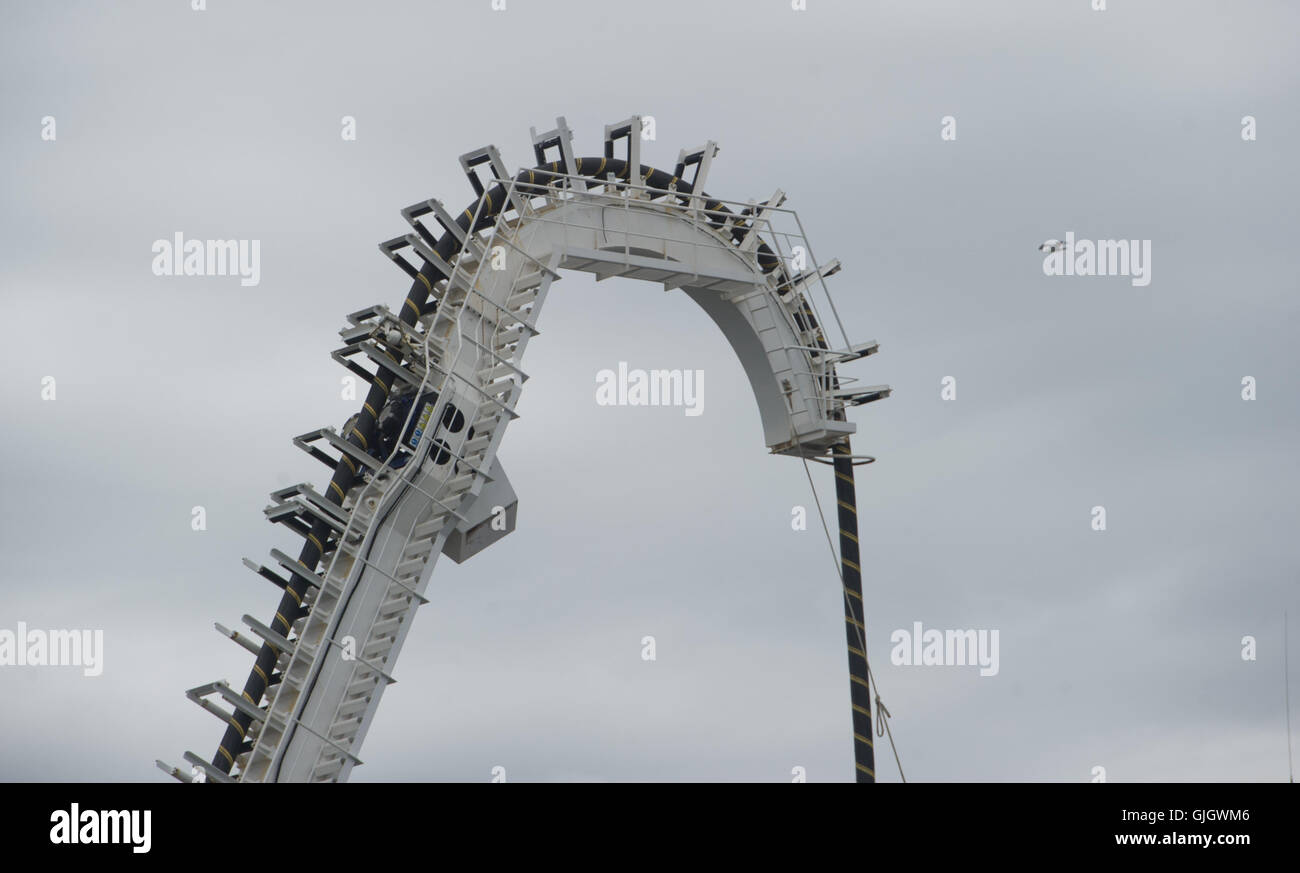 The special ship 'Cable Enterprise' laying a 25 kilometer long cable ...