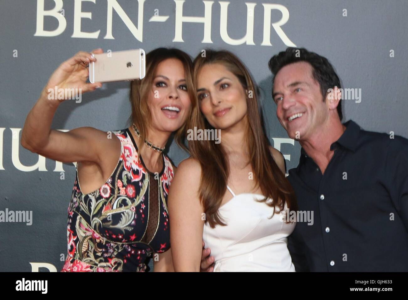 Los Angeles, CA, USA. 16th Aug, 2016. Brooke Burke-Charvet, Lisa Ann Russell, Jeff Probst at arrivals for BEN-HUR Premiere, TCL Chinese Theater IMAX, Los Angeles, CA August 16, 2016. Credit:  Priscilla Grant/Everett Collection/Alamy Live News Stock Photo