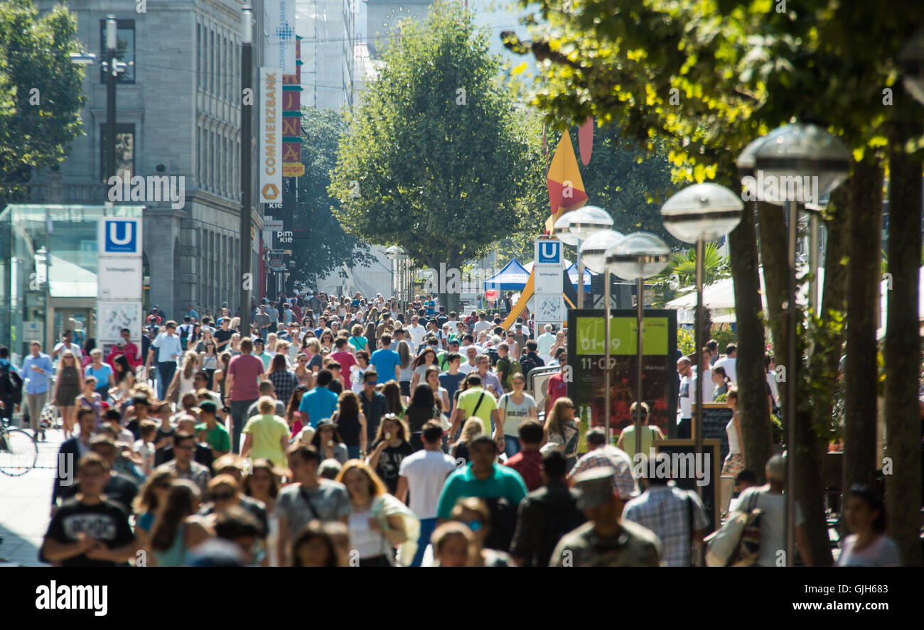 Stuttgart, Germany. 16th Aug, 2016. People walking along the ...
