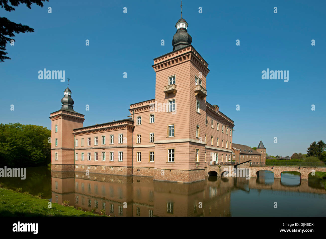 Deutschland, Nordrhein-Westfalen, Rhein-Erft-Kreis, Erftstadt-Liblar, Schloss Gracht,  'Cologne Campus Stock Photo