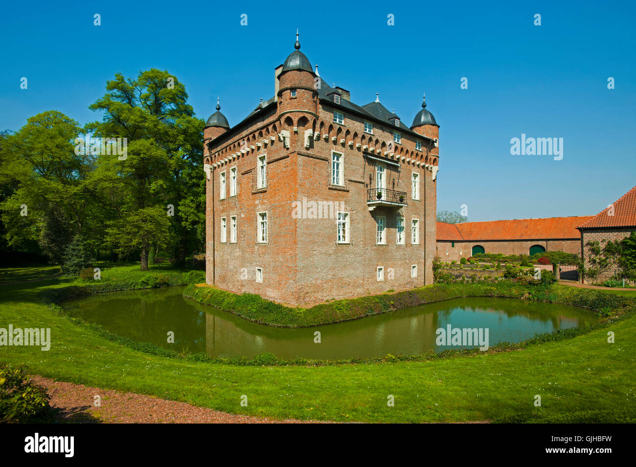 Deutschland, Nordrhein-Westfalen, Kreis Bergheim, Kerpen,  Schloss Loersfeld. Das Schloss wurde im 15. Jahrhundert erbaut, und i Stock Photo
